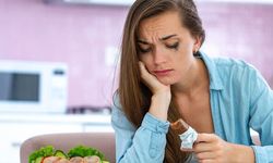 Mideniz mi Aç, Yoksa Ruhunuz mu? Duygusal Açlıkla Başa Çıkma Rehberi