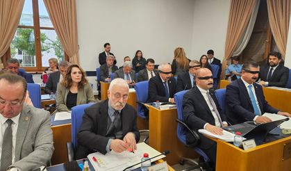 YENİ Parti’den Fon Krizi Görüşmeleri Öncesi Halk TV Protestosu
