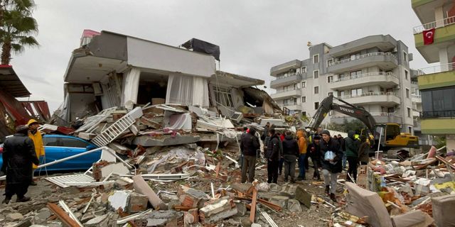 Bakanlık Açıkladı! Depremde 123 Personeli Hayatını Kaybetti
