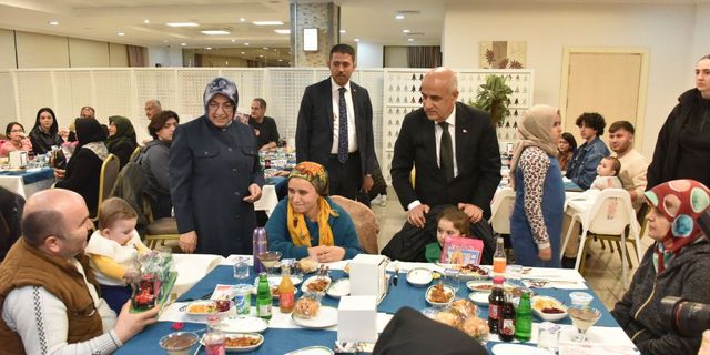 Kirişci, DSİ Misafirhanesinde Depremzedelerle Buluştu!