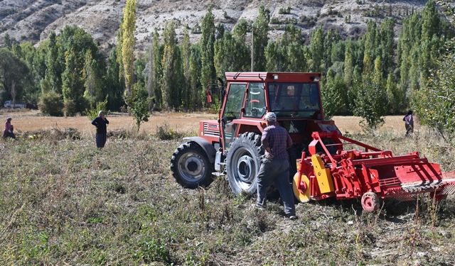 Ekim ve Söküm Aracı Desteği Çiftçilerin Yükünü Azaltıyor!