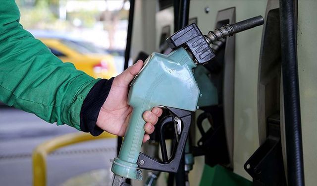 Benzine Dev Zam Kapıda: Pompa Fiyatları Değişiyor!