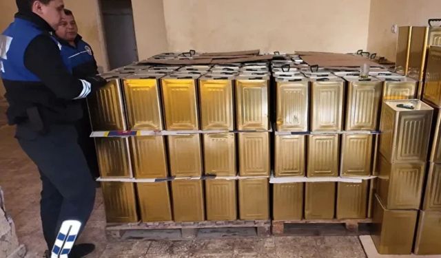 Mersin’de 4,5 Tonluk Sahte Zeytinyağı Operasyonu!