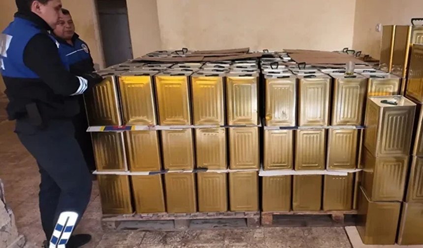 Mersin’de 4,5 Tonluk Sahte Zeytinyağı Operasyonu!