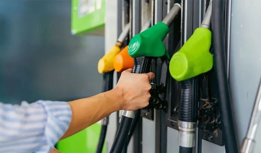 Petrol Düştü, Motorine İndirim Geliyor!