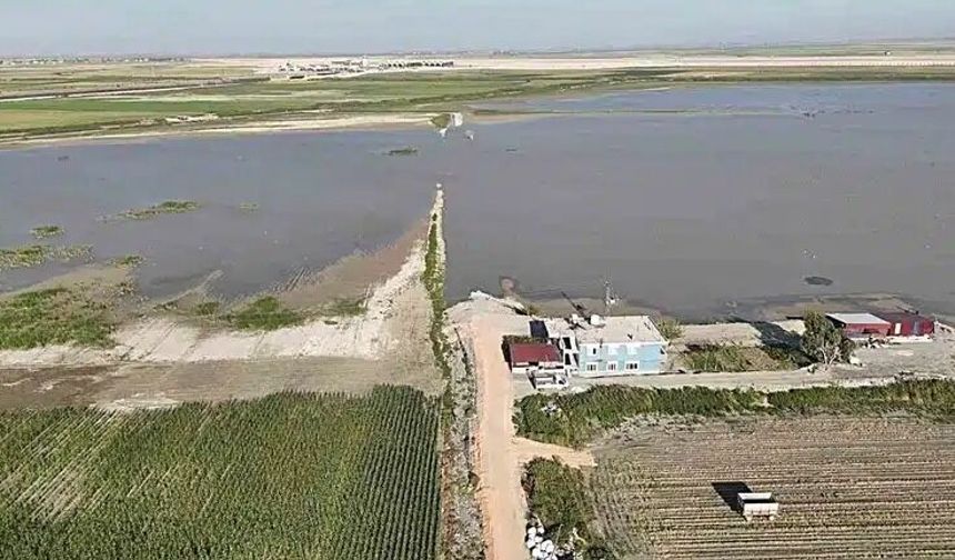 Amik Ovası’nda Tarım Arazileri Suya Teslim!